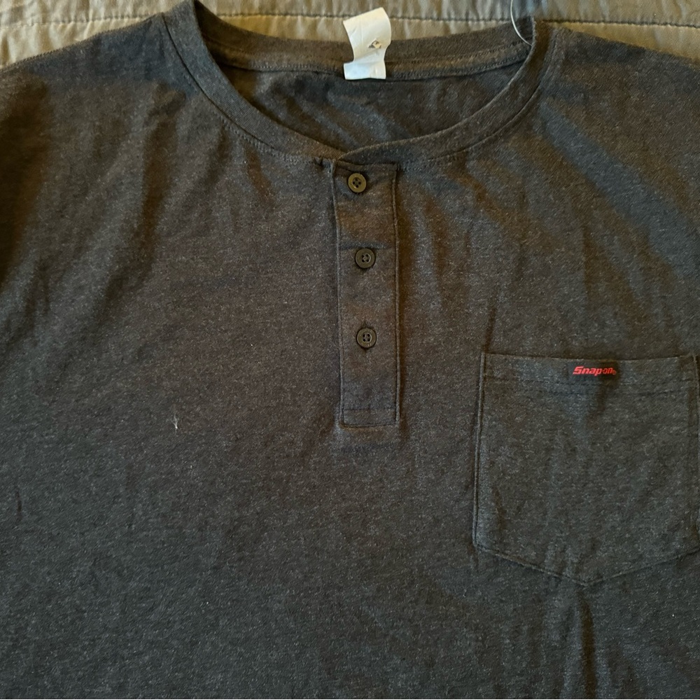 Xxl Snapon branded Henley. Dark gray.